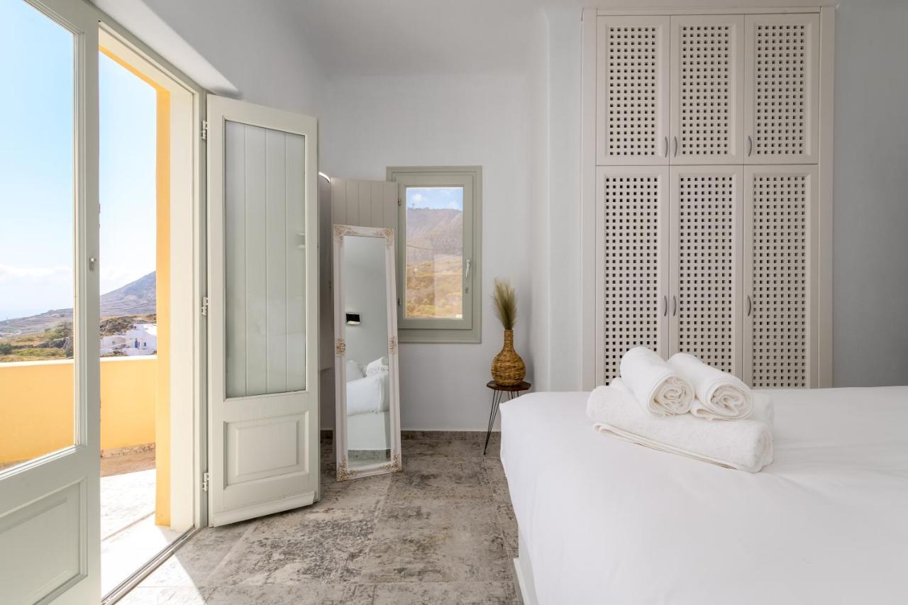 Geminos Complex Villas Kamari  Bagian luar foto